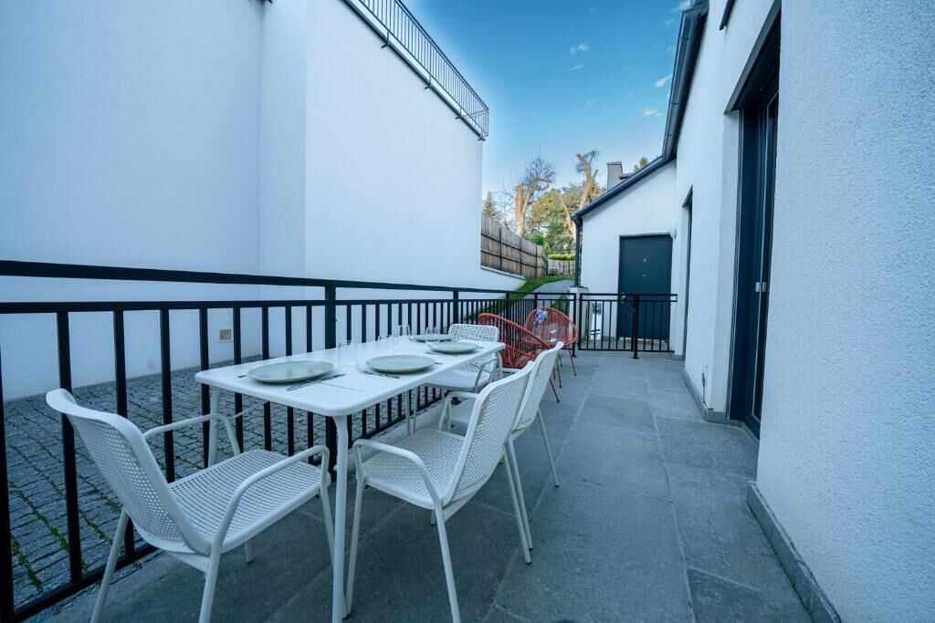 Apartment, Blick auf den Innenhof | Speisen im Freien