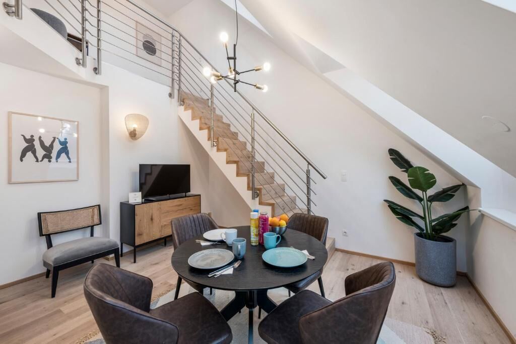 Apartment, 2 Bedrooms | Dining