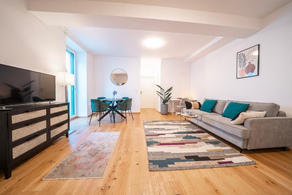 Apartment, Courtyard View | Living area