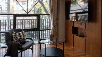 Deluxe Room with Sofa Bed | Desk, free WiFi, bed sheets