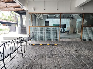 Free self parking - Q Space Sathorn - Narathiwas 18 (Bangkok)