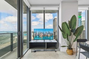 Interior - Bright 2BR | Pool / Gym | 10Min FIFA Fan Fest Walk (Miami)