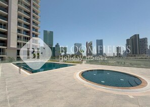 Outdoor pool - Bloomfileds Executive Studio Al MA (Abu Dhabi)