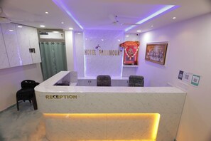Reception - Hotel Para Mount (Mahemdavad)