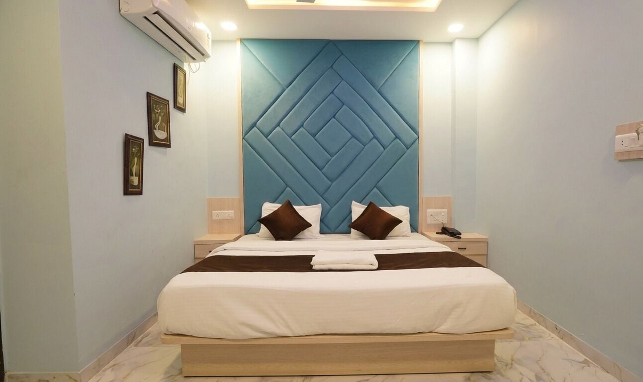 Deluxe Double Room, City View