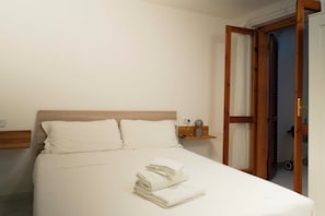 3 Schlafzimmer, Bügeleisen/Bügelbrett, Bettwäsche