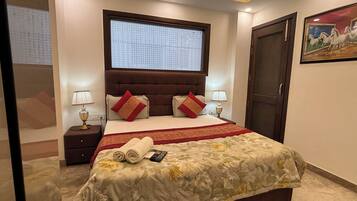 Apartment, Balcony, City View | Free WiFi