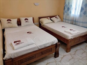 Deluxe Twin Room, City View | Free WiFi, bed sheets - Flamingo Hotel Bombolulu  (Mombasa)
