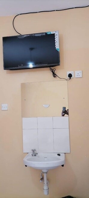 Room - Flamingo Hotel Bombolulu  (Mombasa)