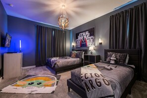 5 bedrooms, desk, iron/ironing board - 5BR Themed Home - Private Pool, Prime Location (Four Corners)