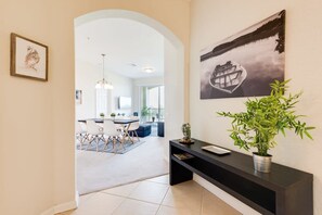 Interior - Central Elegance-Spacious, Beautifully Decor Condo (Orlando)