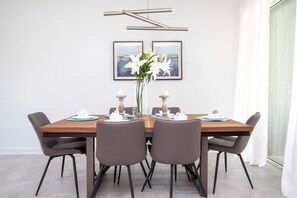 Dining - Comfy Themed Home, Private Pool, Prime Location (Four Corners)