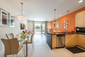 Interior - Spacious, Comfortable, Perfect Vacation (Four Corners)