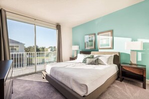 3 bedrooms, desk, iron/ironing board, bed sheets - Super cozy home with private pool (Four Corners)