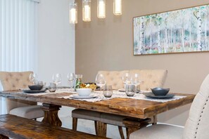 Dining - Super nice and spacious 9BDR home (Four Corners)