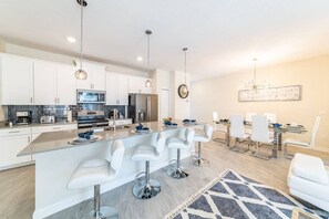 Fridge, microwave, oven, stovetop - Themed Bedrooms, Private Pool, Premium Location, Best Vacation Villa (Kissimmee)