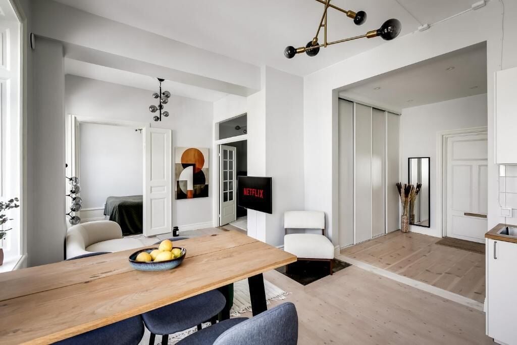 Deluxe Apartment, City View | Interior