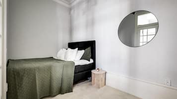 Apartamento Deluxe, vistas a la ciudad | Cortinas opacas, tabla de planchar con plancha, wifi gratis