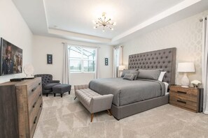 7 bedrooms, desk, iron/ironing board - Stunning 7BR Retreat, Private Pool, Perfect Location! (Four Corners)