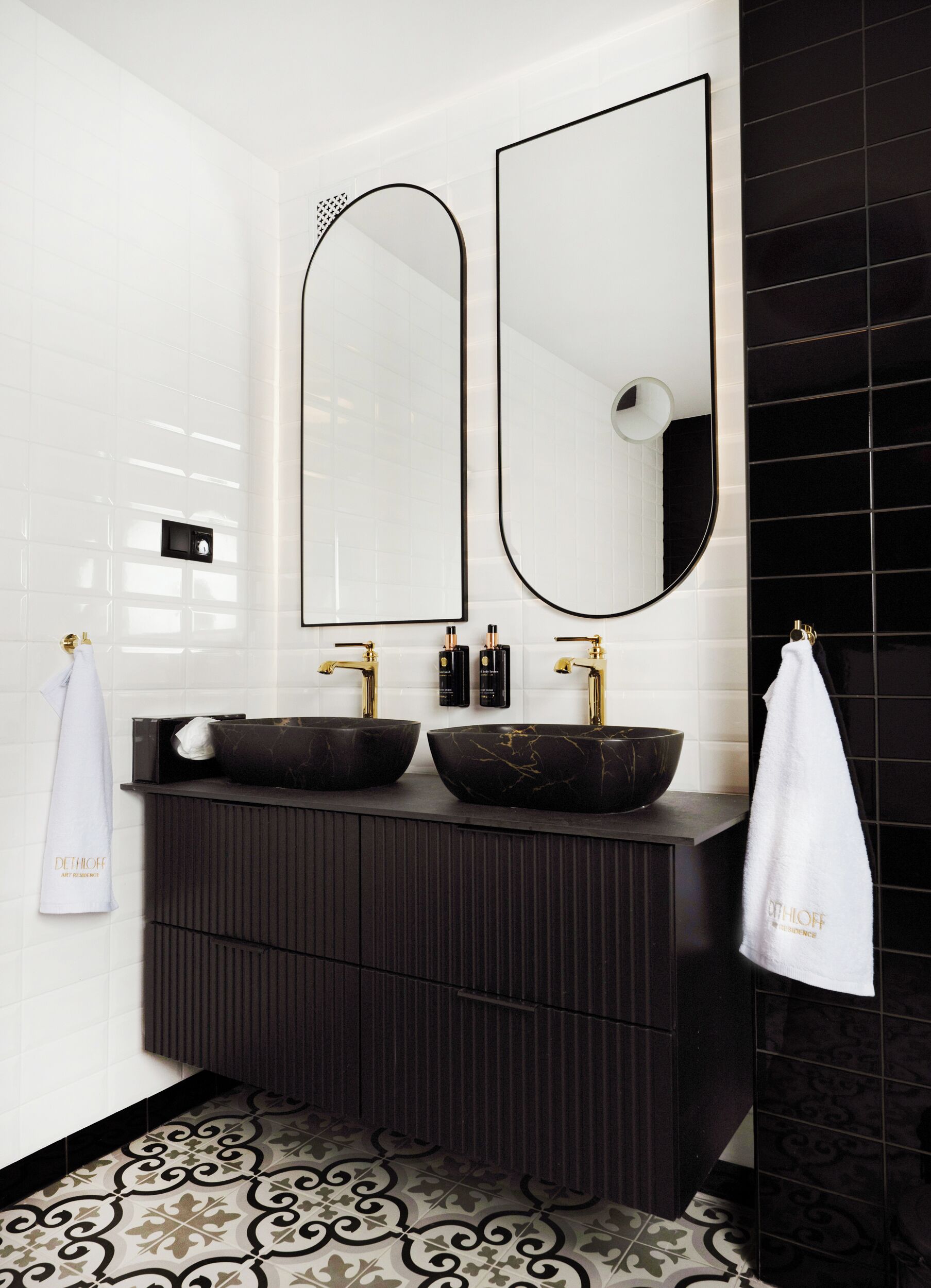 Deluxe Apartment | Bathroom