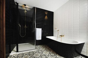 Deluxe Apartment | Bathroom - DETHLOFF ART RESIDENCE (Warsaw)