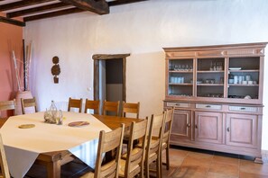 Dining - Holiday Home “Gîte Ithurrondoa” with Private Pool, Terrace & Wi-Fi (Masparraute)
