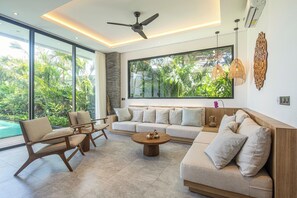 Living area - Modern 4br Villa Canggu, Finns Beach club 5 mins (Kuta Utara)