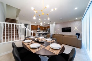Dining - Premium 5-Bed Townhome, Themed, Perfect Location (Four Corners)