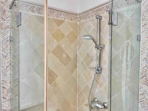 Maison, 3 chambres, fumeurs, balcon | Salle de bain