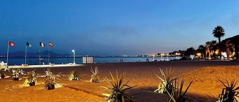 Huis, 3 slaapkamers, roken, balkon | Strand