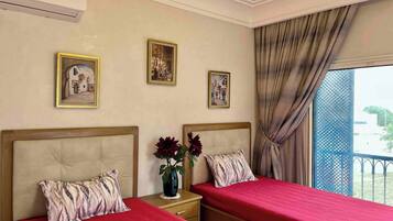 House, 3 Bedrooms, Smoking, Balcony | 3 bedrooms