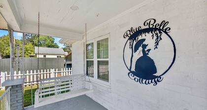 Cozy 2-bedroom cottage near downtown and equestrian events.