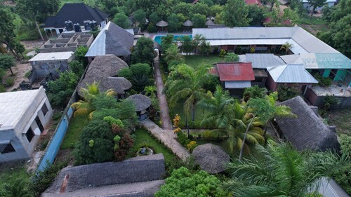 APAO VILLAGE & RESORT LODGE