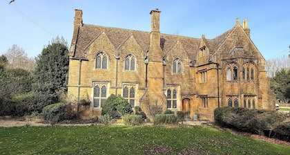 King Ina's Palace