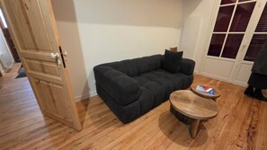 Interior - Vrbo Property (Royan)