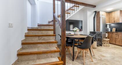 Chalet 'Las Casillas' with Private Terrace, Wi-Fi, and Air Conditioning