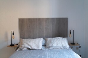 5 dormitorios, tabla de planchar con plancha, wifi y ropa de cama
