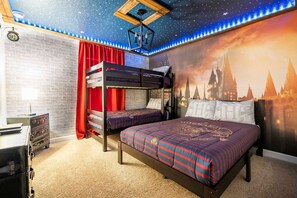 4 bedrooms, desk, iron/ironing board - Great Home, Mickey & Harry Potter Beds, Top Spot (Kissimmee)
