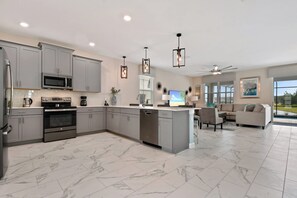 Fridge, microwave, oven, stovetop - Home 9 Bed Pool, Best Location, Storey Lake (Kissimmee)