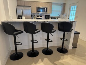 Private kitchen - Serene 2-bedroom house with AC in lovely Cape Coral (Cape Coral)