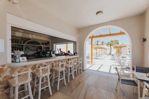 Bar (en el alojamiento)