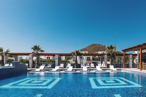 Naxos Grand Hotel