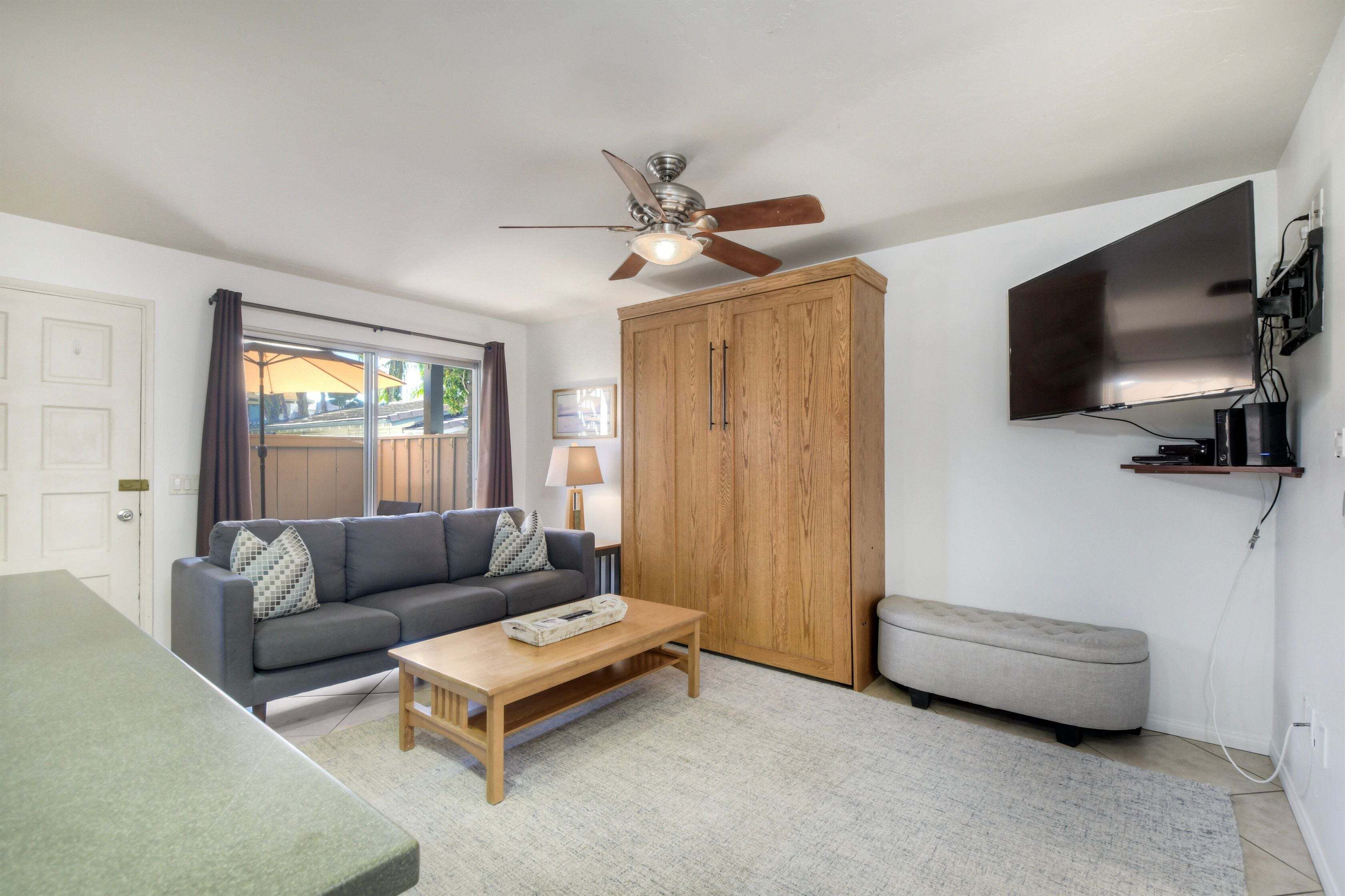 90 Walk Score L Private Patio | Steps To Beach & Dining | Parking - Carlsbad, CA