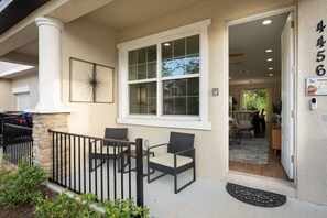 Exterior - New Listing - Modern decor 4 BR Townhouse (Kissimmee)