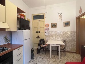 Interior - Beautiful apartment for 4 people with A/C, TV and balcony (Imperia)
