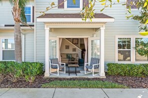 Terrace/patio - Modern Decor at West Lucaya 4 BR WL8989 (Four Corners)