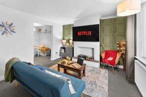 Smart TV, books - Sleeps 6I Free parkingI Fast Wifi. Close to University, Hospital in Colchester (Colchester)