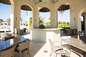 Outdoor dining - 3BR up to 8 People at Champions Gate (Four Corners)
