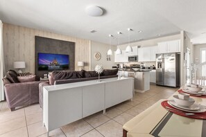 Interior - Themed Mickey Bedroom 4BR at Solterra (Four Corners)