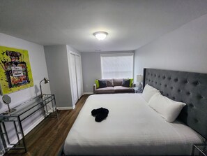 2 dormitorios, tabla de planchar con plancha, Internet y ropa de cama